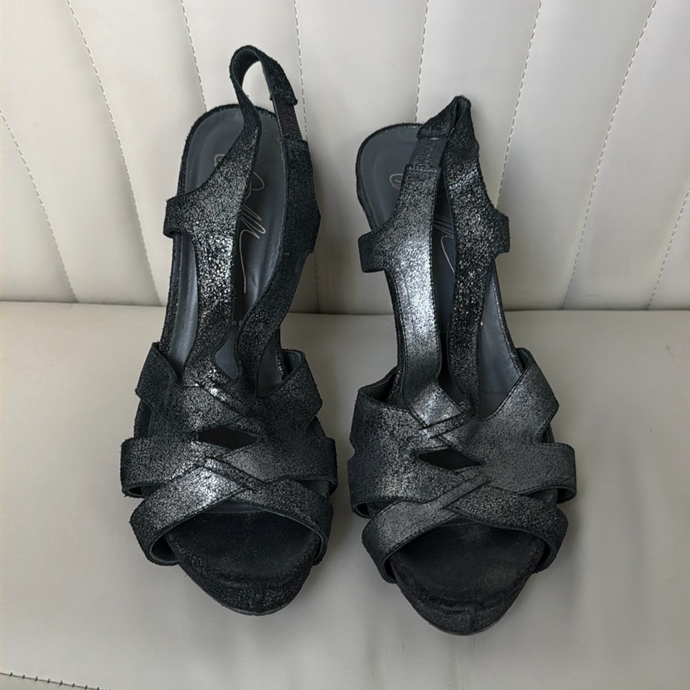 Donald J Pliner suede sandals.  Size 8.